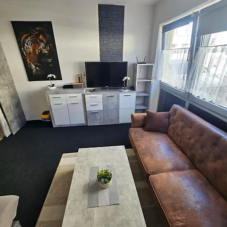 City Apartment *